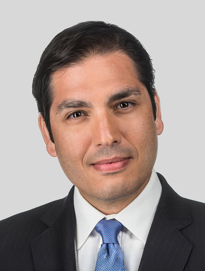 Meet Our Surgeon_1_2x