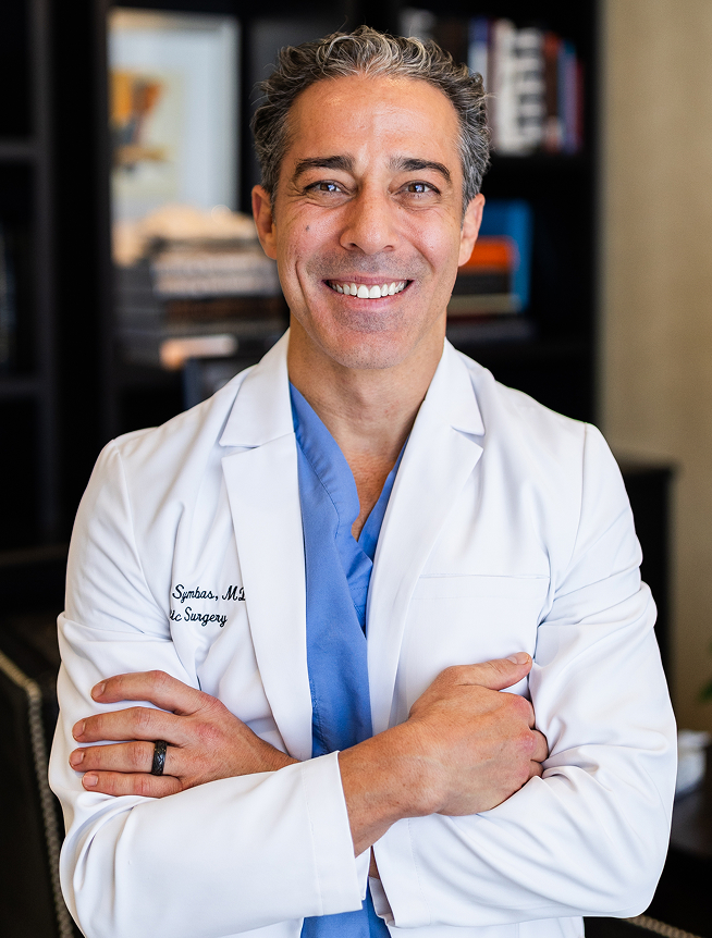 Meet Our Surgeon_2_2x