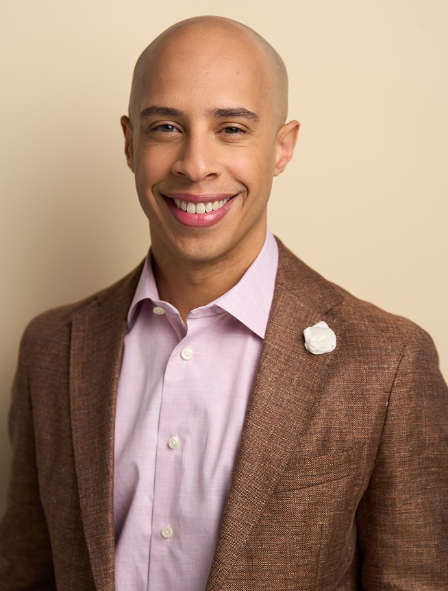 Meet Our Surgeon_3_2x